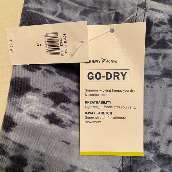 Old Navy Active Go-Dry Leggings - Picture 5 of 5
